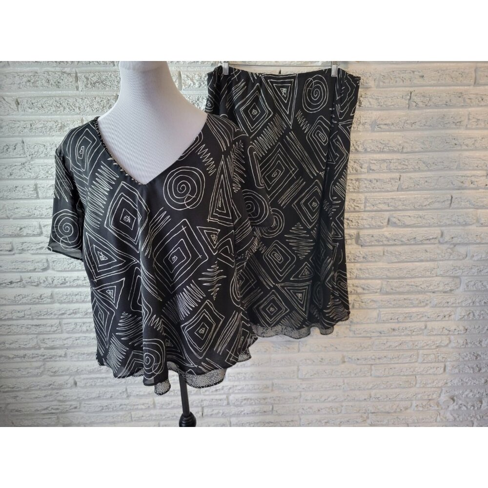 Karis Korner Black Geometric Flare Midi Skirt Plus Size 22 Office GEO122E